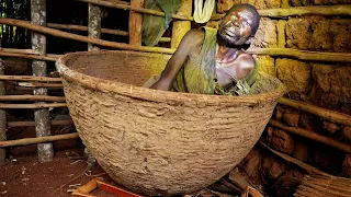 The Man Who Lives In A Basket For 40 Years : EXTRAORDINARY STORY