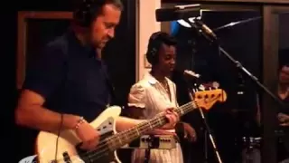 Morcheeba performing "The Sea" live on KCRW