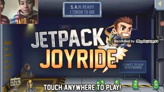 Playing with my friend jetpack joyride