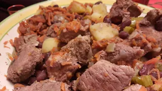 Бадзьоня. Украинский рецепт картошки с мясом в чугунке.