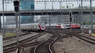 Zürich Central Station is the largest railway station in 🇨🇭Switzerland