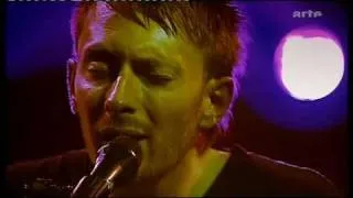 Thom Yorke & Jonny Greenwood (Radiohead) - No Surprises | Live on Music Planet 2nite, 2003