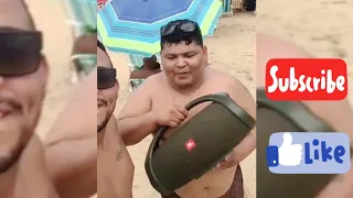 GATO LOUCO REGACANDO NA PRAIA DE GUARAPARI!  *não pode parar*