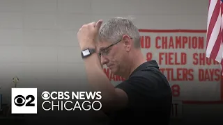 Chicago area high school band director honored as he retires after 33 years