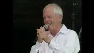 Nelson Riddle Orch.  with Harry Connick, Sr. (New Orleans Jazz Fes.1999)