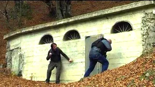 Нашёл в глухой деревне бункер, где хранятся видеозаписи всей его жизни