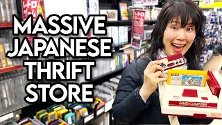 Inside A MASSIVE Japanese Thrift Store!