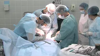 В Ярославской области врачи провели уникальную операцию на шейном отделе позвоночника