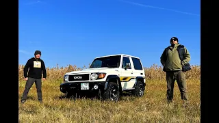 зачем он купил Land Cruiser 70 после Теслы?