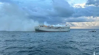 Ein Toter bei Brand auf Autofrachter vor den Niederlanden