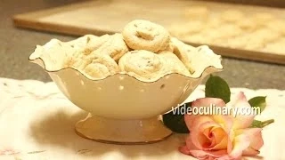 Hazelnut Meringue Italian Cookies - Brutti ma Buoni Kisses Recipe