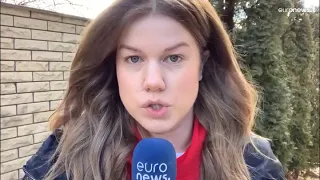 Корреспондент Euronews_ Люди собираются вместе, чтобы поддержать друг друга