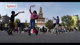 FlashMob de Marinera en Milán 2016 (Piazza Castello)