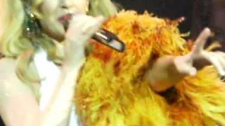 Kylie Minogue Better the devil u know and Requests (Aphrodite Les Folies Tour)