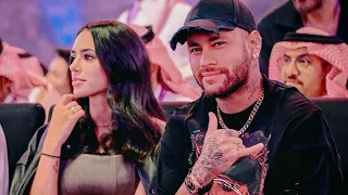 Neymar e Bruna Biancardi, voltaram de vez? Chegaram como casal no UFC da Arábia.