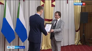 Врио губернатора вручил почетные звания «Народный артист Хабаровского края»