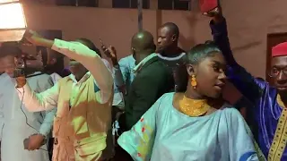 Mariam bah lagaré et son Époux Abou Sy Sora Siguiri en Guinée Kw flai dai Kouma bana Peou 4 party