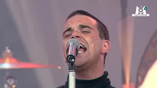 Robbie Williams à la première édition des Solidays ! 🤩 // Extrait archives M6 Video Bank