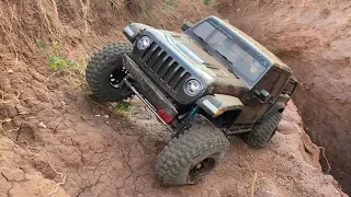 Axial Capra vs axial gladiator