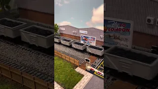 Mainline Railways Class 45 Model Train Passing