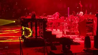 Phish - First Tube - Madison Square Garden - 12/31/22 - New York, NY - Fan Video - Shot from Iphone