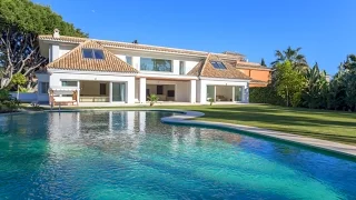 Modern luxury villa for sale 200m from the beach in Los Monteros Marbella