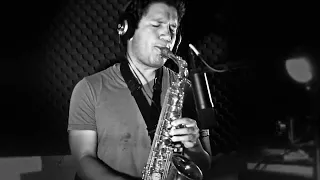 Samuel Solis "Treasure" Saxophone Instrumental Cover! La música ayuda a concentrar el trabajo