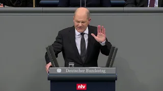 "Sie sind eine Mimose" - Kanzler Scholz schießt im Bundestag laut gegen Merz zurück | ntv