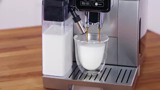 Кофемашины De'Longhi Dinamica. Приготовление кофейно-молочных напитков.