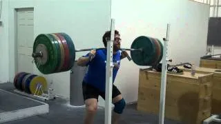 Back Squat 250kg (550lbs) by Max Aita