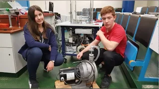 Franck-Hertz Versuch mit dem "Mobilen Labor" am Geschwister-Scholl-Gymnasium Münster