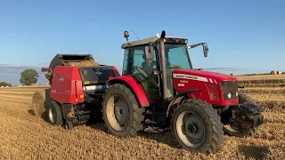 Massey Ferguson 5460 with Kuhn FB 2135 Powertrack Round Baler - Straw Baling 2021