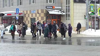 Как переходят дорогу в России 😂😂 Insta Tuzelity 😎💥