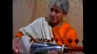 Amjad Ali Khan Raag Malkauns Sarod Tabla Shri Mataji Guru 1995 Sahaja Yoga (39-21)