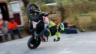 Apache RTR 200 Stunts By Padmaprashanth Throttlerz #withme