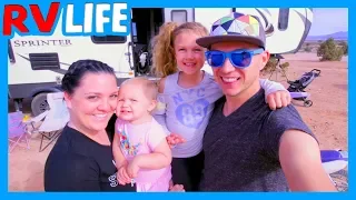 🚌 RV LIVING WITH KIDS 👨‍👩‍👧‍👧 The Chick's Life Year End Recap Channel Trailer 🚙