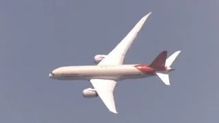 Paris Air Show 2013: Boeing 787 Demo Flight with Commentary