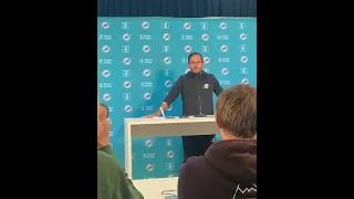 Mike McDaniel at his press conference in Germany 😂 (via danieloyefusi/x) #shorts