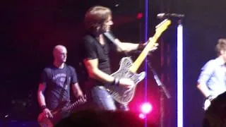 Somebody Like You-Keith Urban Live