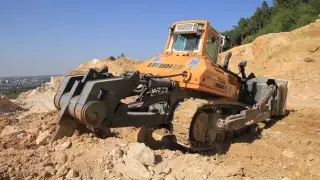 Liebherr PR 764