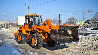 Фронтальный погрузчик Амкодор-352C. Уборка снега. / Front loader Amkodor-352C. Snow removal.