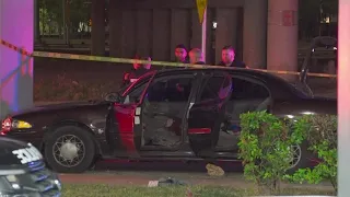 Store clerk finds driver shot after responding to crash along Gulf Freeway, HPD says