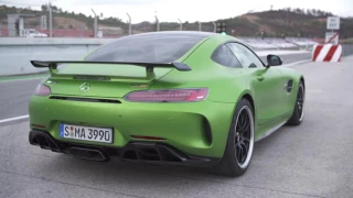 The new Mercedes-AMG GT R - Exterior Design in Green Hell Magno Trailer | AutoMotoTV