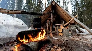 A FIRE IS BURNING AT THE FOREST HUT. THE FIRE. FOR MEDITATION. FOR STRESS RELIEF. FOR SLEEP