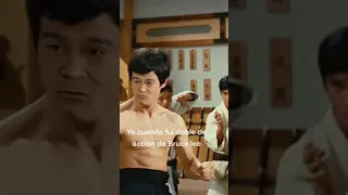 Diversion doble de acción de Bruce lee 😁😁😁😂😂😂