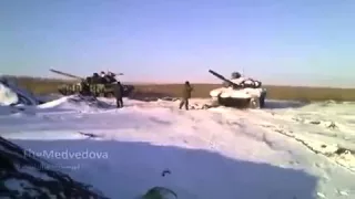 Сенсация    Ополченцы ДНР под обстрелом   Pro russians rebels under the firing