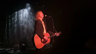 Beck - Thinking About You, live & acoustic, La Maroquinerie, Paris, France, 8th September 2022