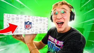 This Random NFL Box Builds My Team..!