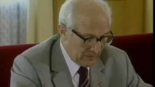 Den Sozialismus in seinem Lauf halten weder Ochs noch Esel auf (Erich Honecker, 1989)