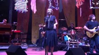 Joan Osborne - Shake Your Hips 7-14-13 Maplewood, NJ